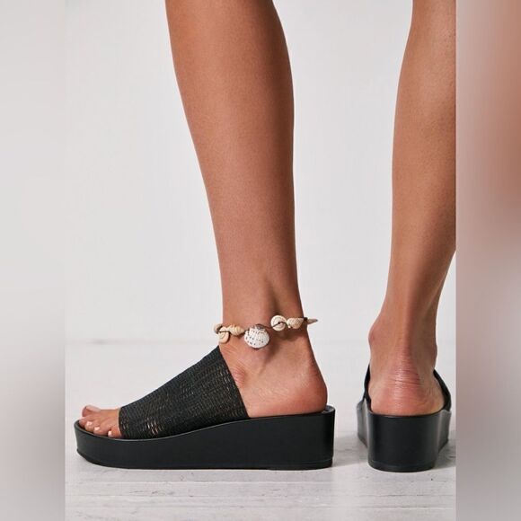 FREE PEOPLE IRINA Flatform Sandals /BLACK - Picture 1 of 5